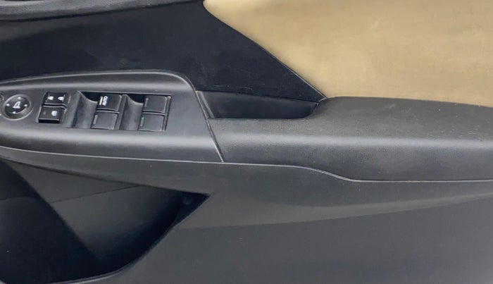 2019 Honda Jazz 1.2L I-VTEC VX CVT, Petrol, Automatic, 72,605 km, Driver Side Door Panels Control