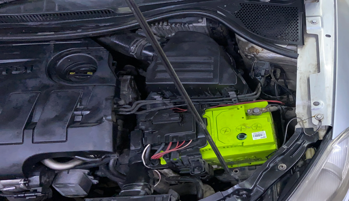 2015 Skoda Rapid 1.5 TDI CR AMBITION PLUS, Diesel, Manual, 1,28,085 km, Engine View - Left