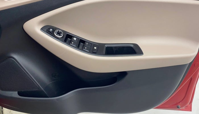 2016 Hyundai Elite i20 SPORTZ 1.2, Petrol, Manual, 23,990 km, Driver Side Door Panels Control