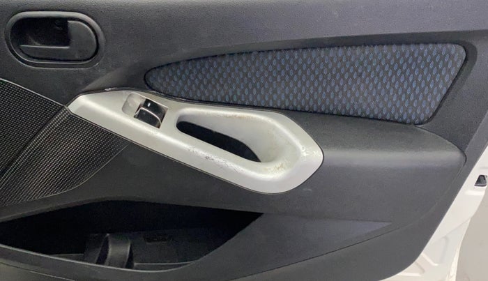 2014 Ford Figo TITANIUM 1.2 PETROL, Petrol, Manual, 93,003 km, Driver Side Door Panels Control