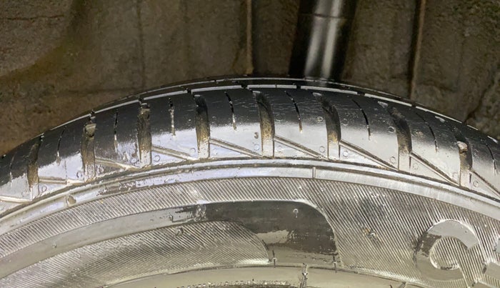 2023 Renault Kwid CLIMBER AMT 1.0, Petrol, Automatic, 15,960 km, Left Rear Tyre Tread