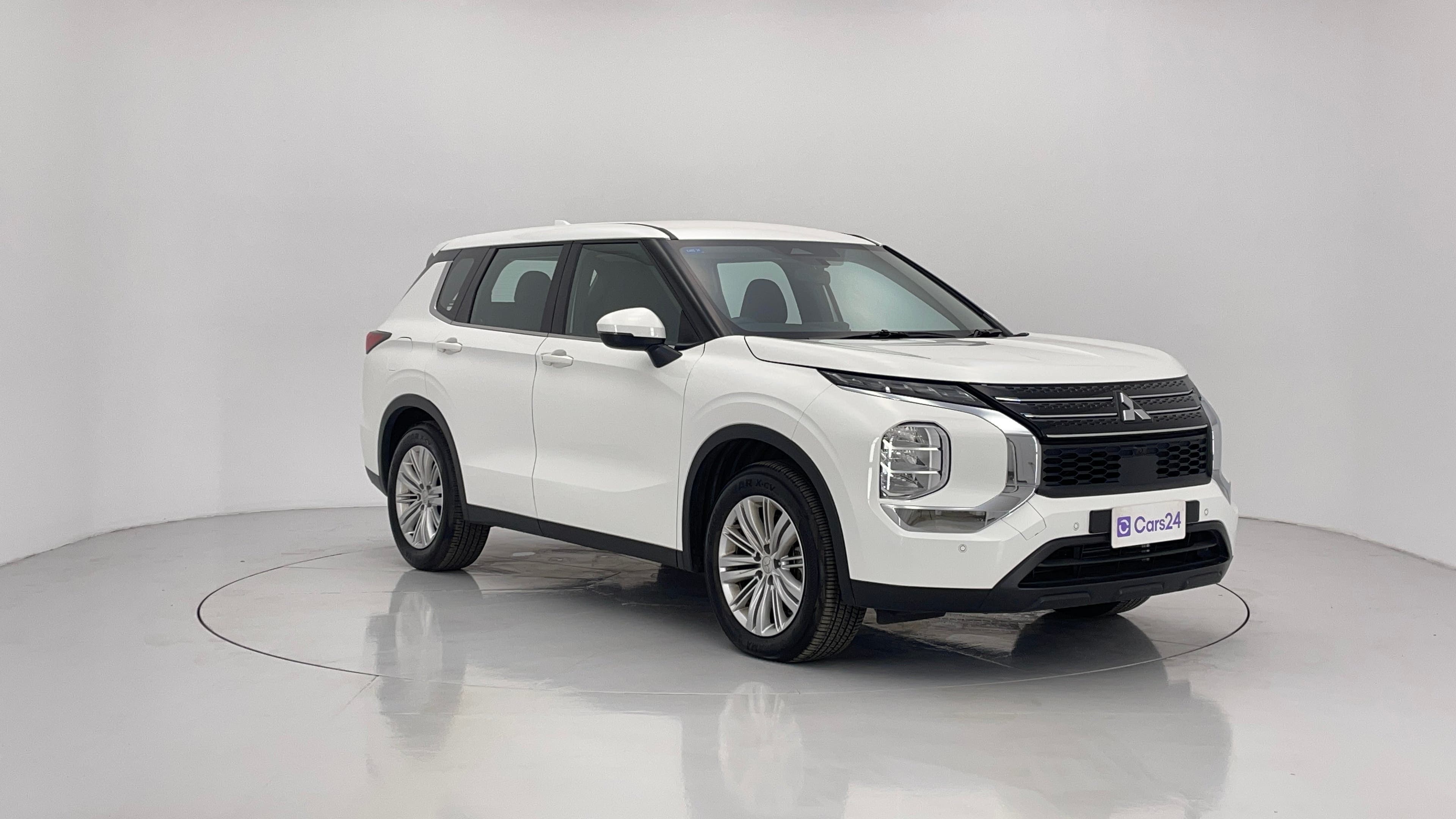 Mitsubishi Outlander image