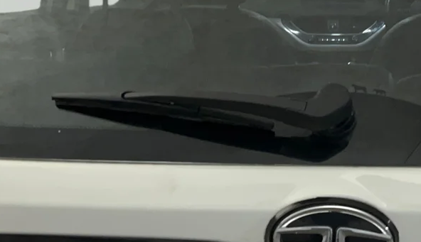 2019 Tata NEXON XZA PLUS PETROL, Petrol, Automatic, 77,122 km, Rear Wiper