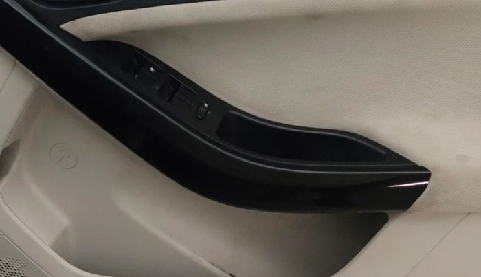 2021 Tata NEXON XZ PLUS (O) PETROL, CNG, Manual, 44,614 km, Driver Side Door Panels Control