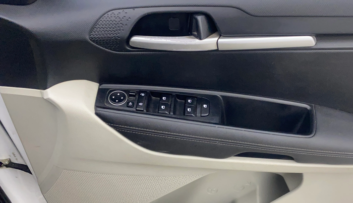 2022 KIA SONET HTX 1.0 IMT, Petrol, Manual, 36,717 km, Driver Side Door Panels Control