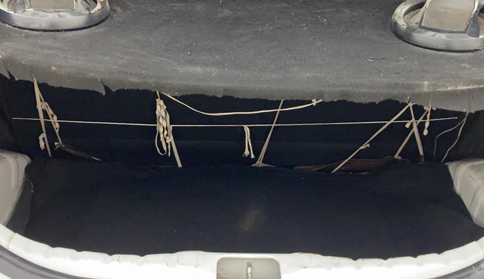 2015 Hyundai Eon ERA +, Petrol, Manual, 69,409 km, Boot Inside