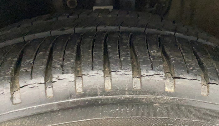 2015 Volkswagen Polo GT TSI AT, Petrol, Automatic, 77,269 km, Left Front Tyre Tread