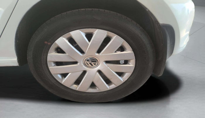 2014 Volkswagen Polo COMFORTLINE 1.2L, Diesel, Manual, 89,489 km, Left Rear Wheel