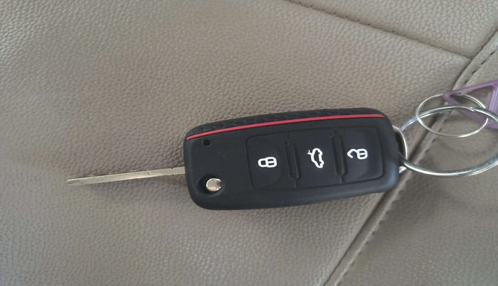 2014 Volkswagen Polo COMFORTLINE 1.2L, Diesel, Manual, 89,489 km, Key Close Up