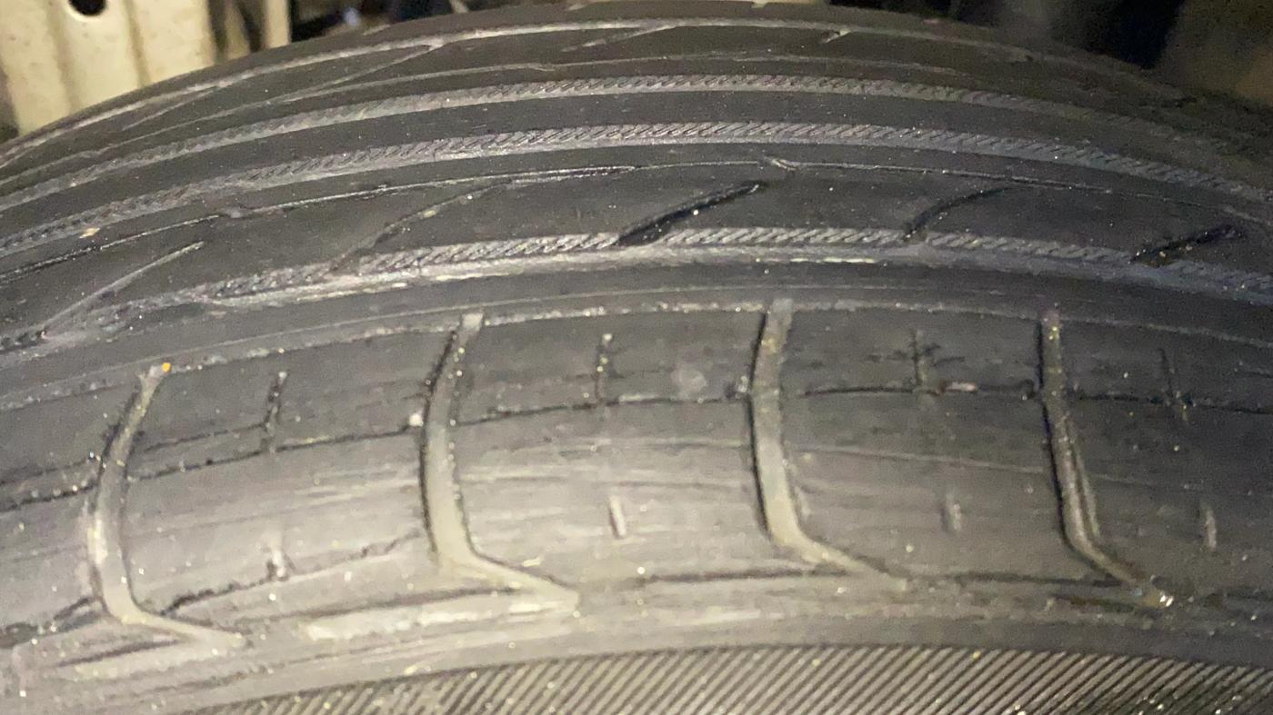 2017 Maruti Alto K10 VXI (O) AMT, Petrol, Automatic, 35,252 km, Right Rear Tyre Tread