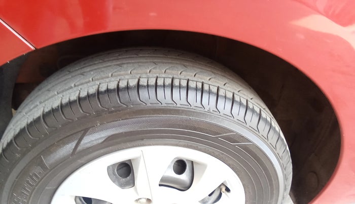 2017 Hyundai Elite i20 SPORTZ 1.2, Petrol, Manual, 60,600 km, Right Rear Tyre Tread