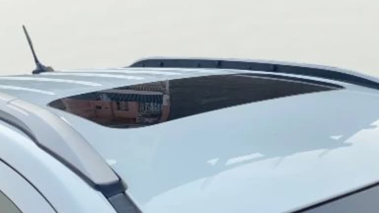 2019 Ford Ecosport TITANIUM + 1.5L PETROL, CNG, Manual, 1,24,712 km, Moonroof/ Sunroof