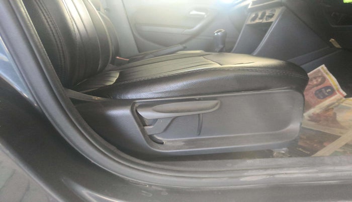 2021 Volkswagen Polo TRENDLINE 1.0L, Petrol, Manual, 89,489 km, Driver Side Adjustment Panel