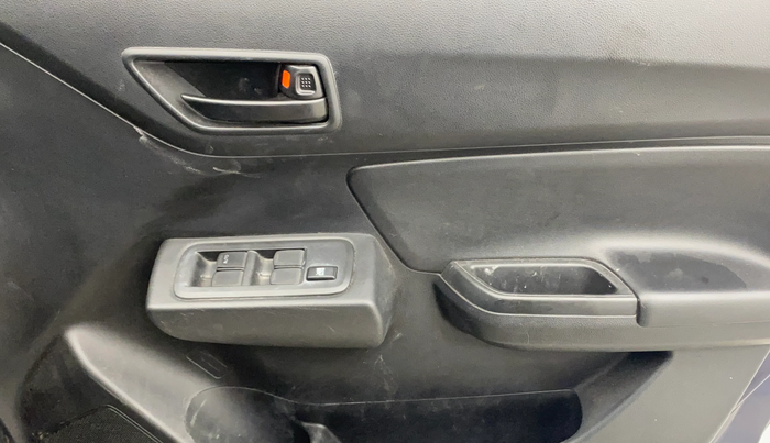 2023 Maruti Swift LXI, Petrol, Manual, 16,203 km, Driver Side Door Panels Control