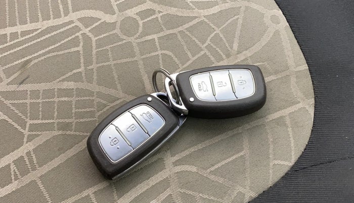 2015 Hyundai Grand i10 ASTA 1.2 KAPPA VTVT, Petrol, Manual, 71,314 km, Key Close Up