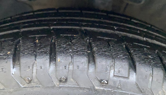 2020 Hyundai Verna SX 1.5 VTVT, Petrol, Manual, 10,417 km, Left Front Tyre Tread