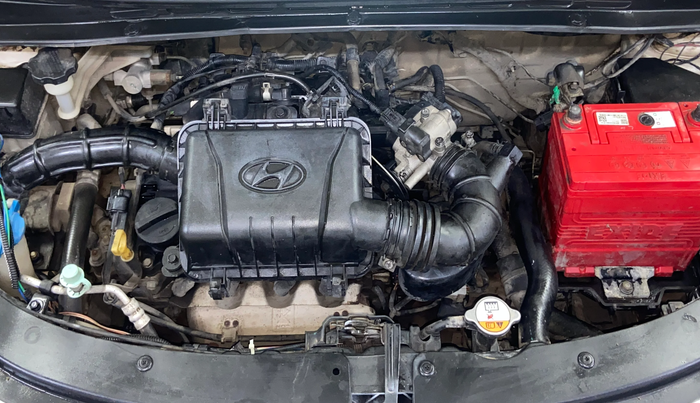 2015 Hyundai i10 MAGNA 1.1, Petrol, Manual, 1,00,643 km, Engine View