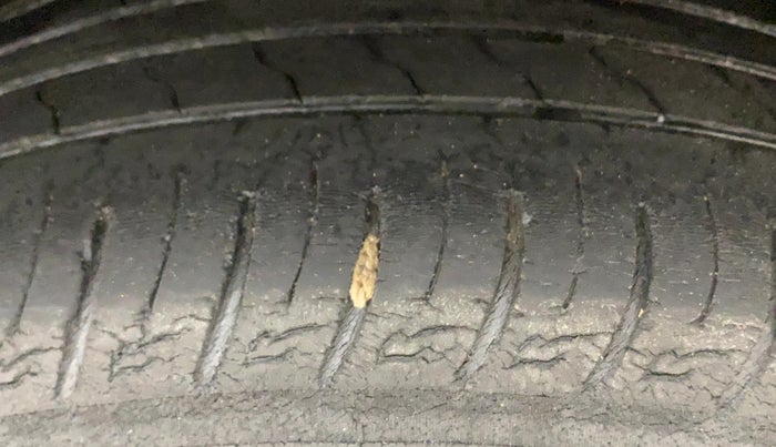 2018 Maruti Vitara Brezza ZDI, Diesel, Manual, 85,198 km, Left Rear Tyre Tread