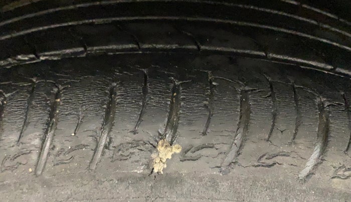 2018 Maruti Vitara Brezza ZDI, Diesel, Manual, 85,198 km, Right Rear Tyre Tread