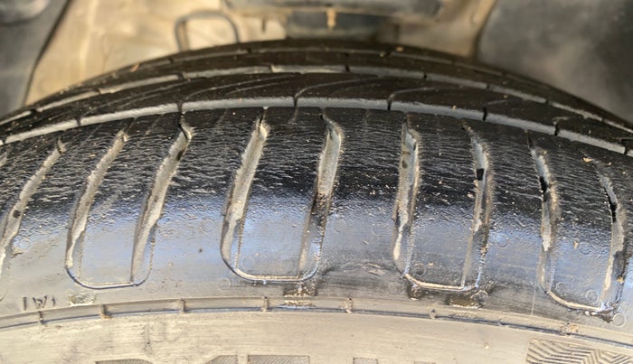 2022 MG ASTOR SMART 1.5 CVT, Petrol, Automatic, 18,352 km, Right Front Tyre Tread