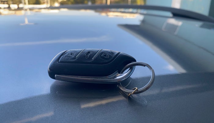 2022 MG ASTOR SMART 1.5 CVT, Petrol, Automatic, 18,352 km, Key Close Up