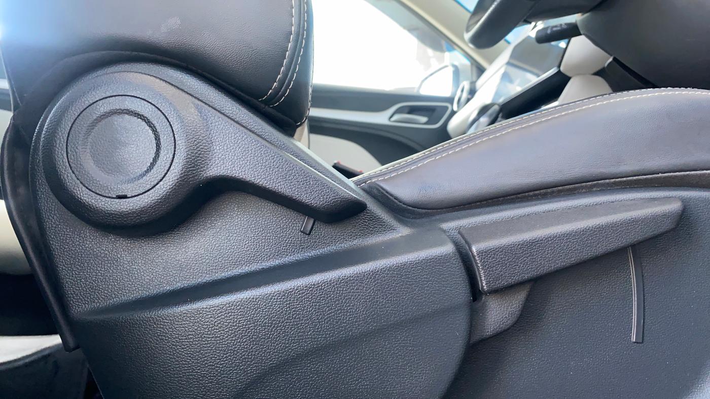 2022 MG ASTOR SMART 1.5 CVT, Petrol, Automatic, 18,352 km, Driver Side Adjustment Panel