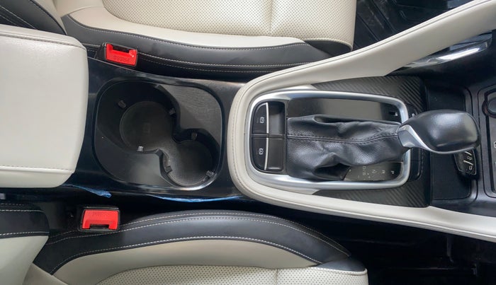 2022 MG ASTOR SMART 1.5 CVT, Petrol, Automatic, 18,352 km, Gear Lever