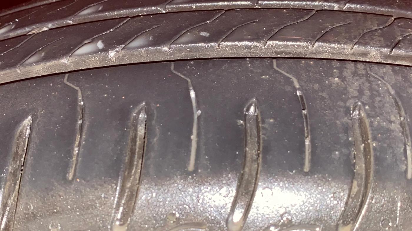 2025 Tata ALTROZ Accomplished Plus S Petrol 6DCT, Petrol, Automatic, 803 km, Left Front Tyre Tread