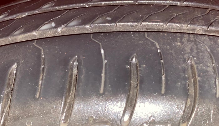 2025 Tata ALTROZ Accomplished Plus S Petrol 6DCT, Petrol, Automatic, 831 km, Left Front Tyre Tread