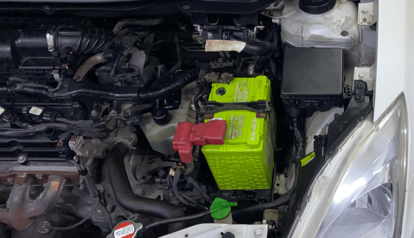 2019 Maruti Swift VXI AMT, Petrol, Automatic, 80,502 km, Engine View - Left