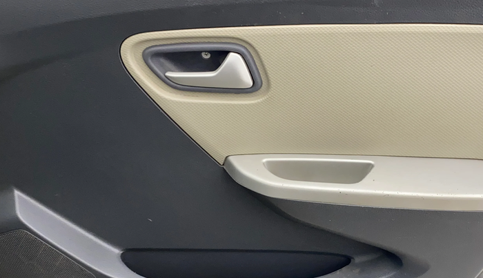 2015 Maruti Alto K10 VXI, Petrol, Manual, 29,199 km, Driver Side Door Panels Control