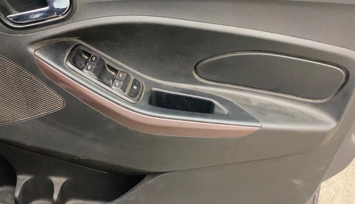 2020 Ford FREESTYLE TITANIUM 1.2 PETROL, Petrol, Manual, 58,367 km, Driver Side Door Panels Control