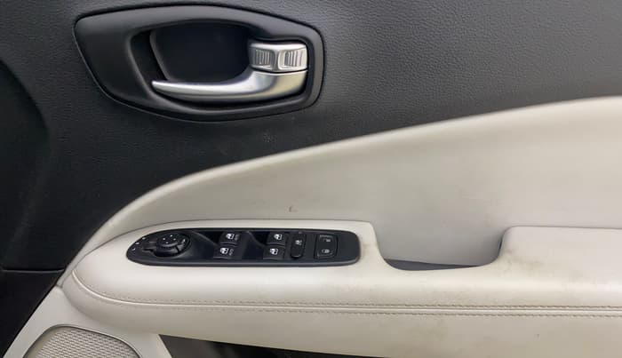 2020 Jeep Compass LONGITUDE PLUS 1.4 PETROL AT, Petrol, Automatic, 70,425 km, Driver Side Door Panels Control