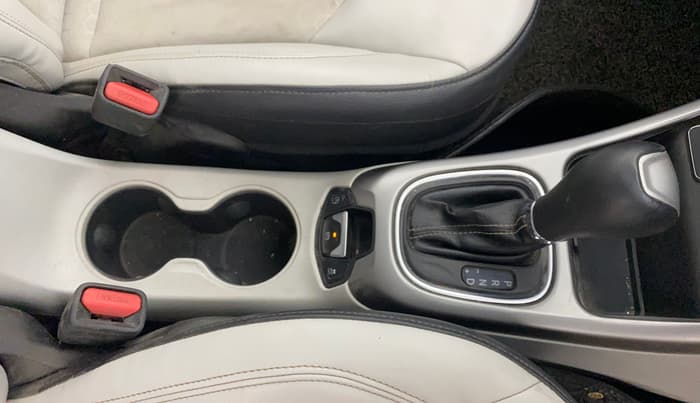 2020 Jeep Compass LONGITUDE PLUS 1.4 PETROL AT, Petrol, Automatic, 70,425 km, Gear Lever