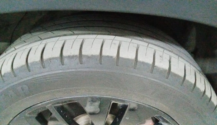 2022 MG HECTOR PLUS SHARP 1.5 PETROL TURBO CVT 6-STR, Petrol, Automatic, 41,452 km, Right Rear Tyre Tread