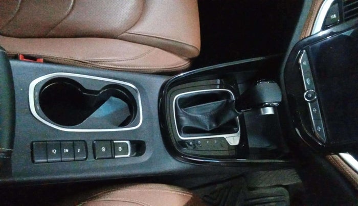 2022 MG HECTOR PLUS SHARP 1.5 PETROL TURBO CVT 6-STR, Petrol, Automatic, 41,452 km, Gear Lever