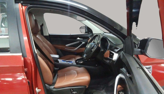 2022 MG HECTOR PLUS SHARP 1.5 PETROL TURBO CVT 6-STR, Petrol, Automatic, 41,452 km, Right Side Front Door Cabin