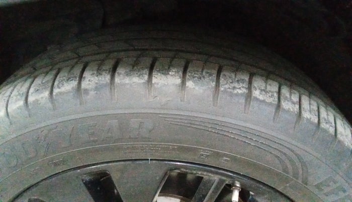 2022 MG HECTOR PLUS SHARP 1.5 PETROL TURBO CVT 6-STR, Petrol, Automatic, 41,452 km, Left Front Tyre Tread