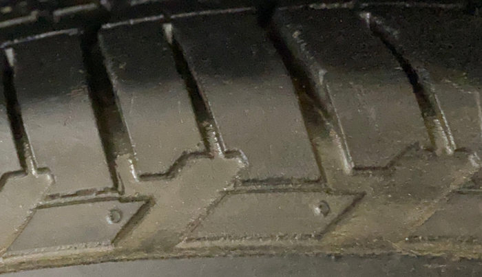 2021 Mahindra XUV500 W7, Diesel, Manual, 93,644 km, Right Rear Tyre Tread