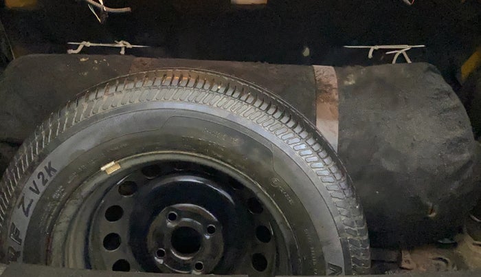 2015 Maruti Swift Dzire VXI, CNG, Manual, 91,388 km, Boot Inside