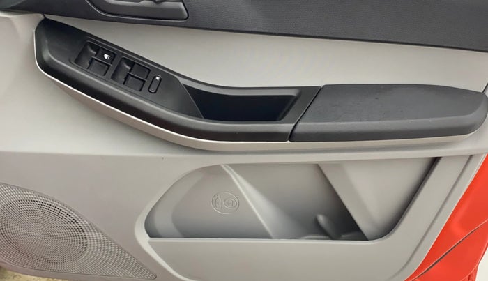 2024 Tata Tiago XT RHYTHM PETROL, Petrol, Manual, 1,648 km, Driver Side Door Panels Control