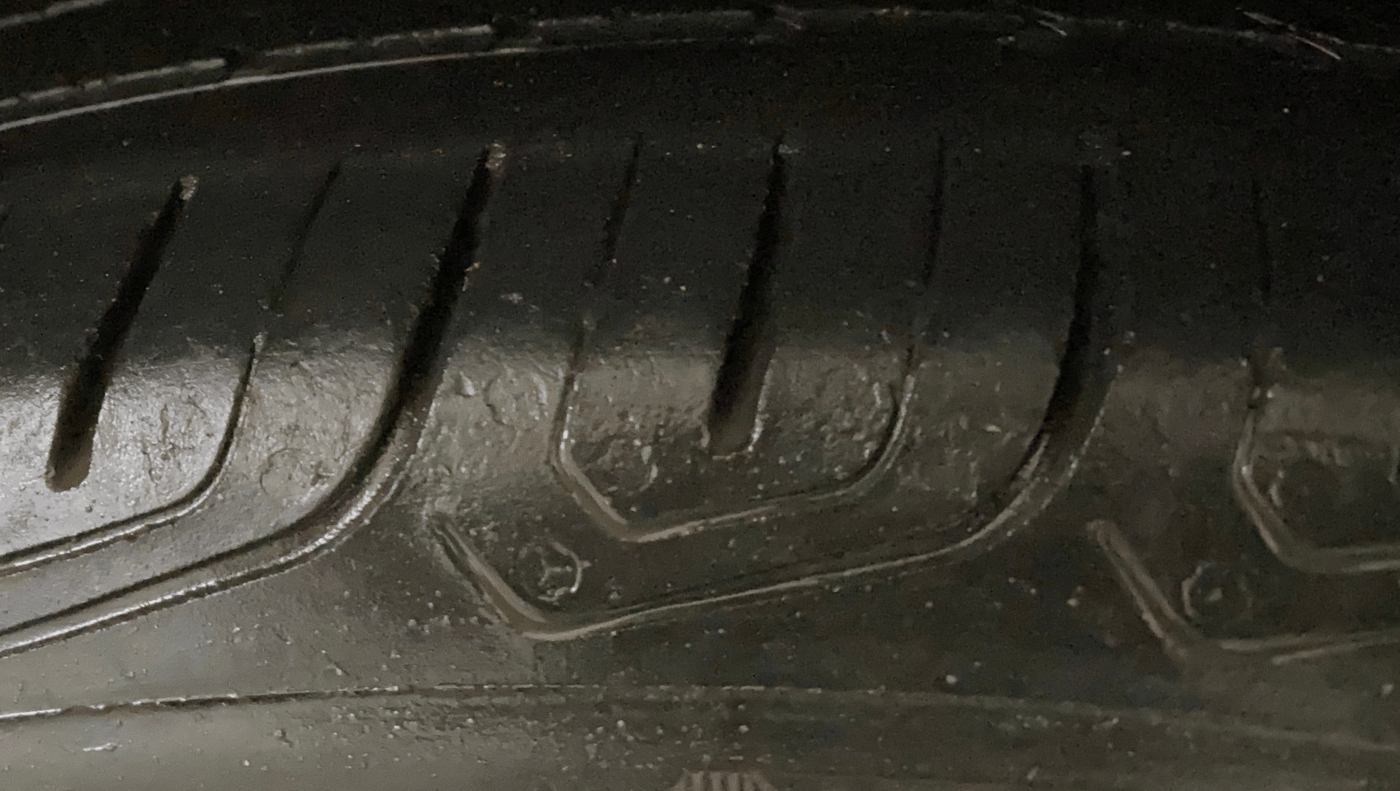 2021 Skoda KUSHAQ STYLE 1.0L TSI AT, Petrol, Automatic, 50,093 km, Left Rear Tyre Tread