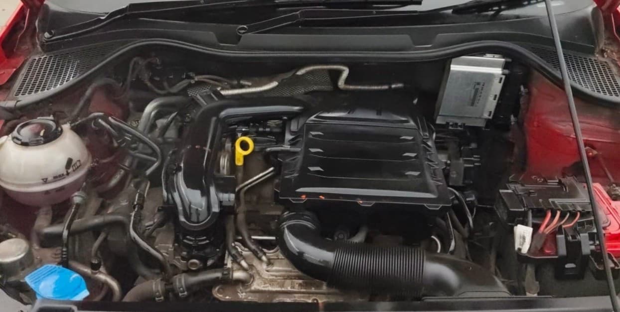 2022 Volkswagen Polo HIGHLINE PLUS 1.0L TSI, Petrol, Manual, 32,219 km, Engine View