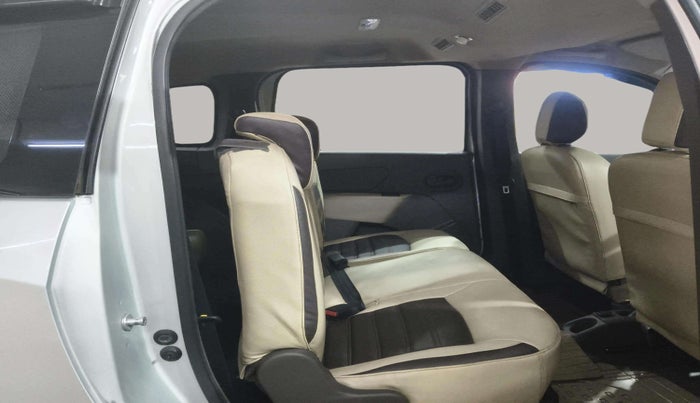 2017 Renault Lodgy 110 PS RXL STEPWAY 8 STR, Diesel, Manual, 66,243 km, Right Side Rear Door Cabin