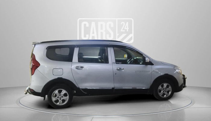 2017 Renault Lodgy 110 PS RXL STEPWAY 8 STR, Diesel, Manual, 66,243 km, Right Side View