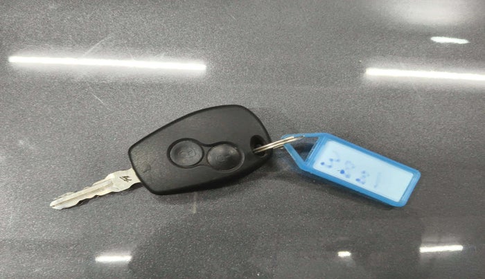 2017 Renault Lodgy 110 PS RXL STEPWAY 8 STR, Diesel, Manual, 66,243 km, Key Close Up