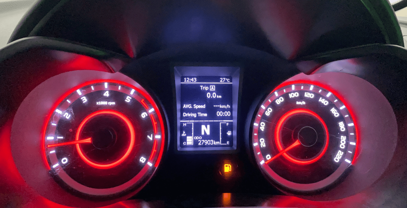 2023 Mahindra XUV300 W8 (O) 1.2 PETROL, Petrol, Manual, 27,880 km, Odometer Image