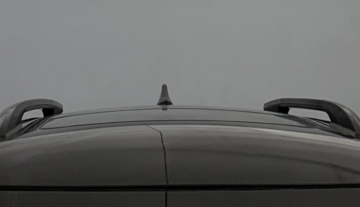 2023 Mahindra XUV300 W8 (O) 1.2 PETROL, Petrol, Manual, 27,880 km, Moonroof/ Sunroof