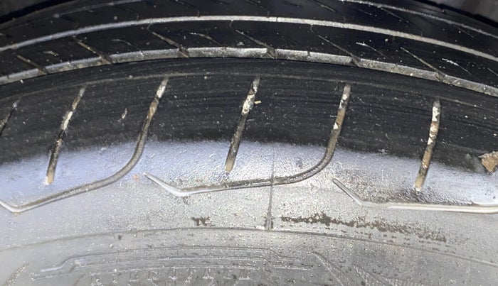 2021 Maruti Ertiga VXI CNG, CNG, Manual, 97,958 km, Left Rear Tyre Tread