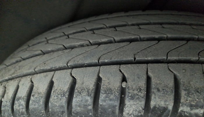 2021 MG HECTOR SHARP 1.5 DCT PETROL, Petrol, Automatic, 15,669 km, Left Front Tyre Tread